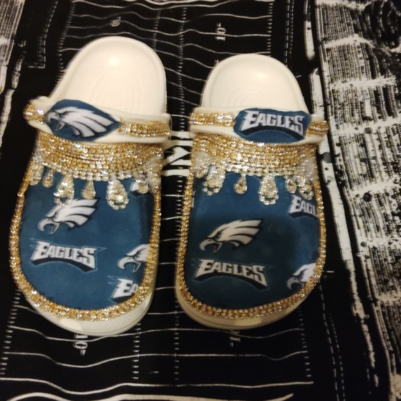 Custom Eagle Crocs - Picture 2 of 5